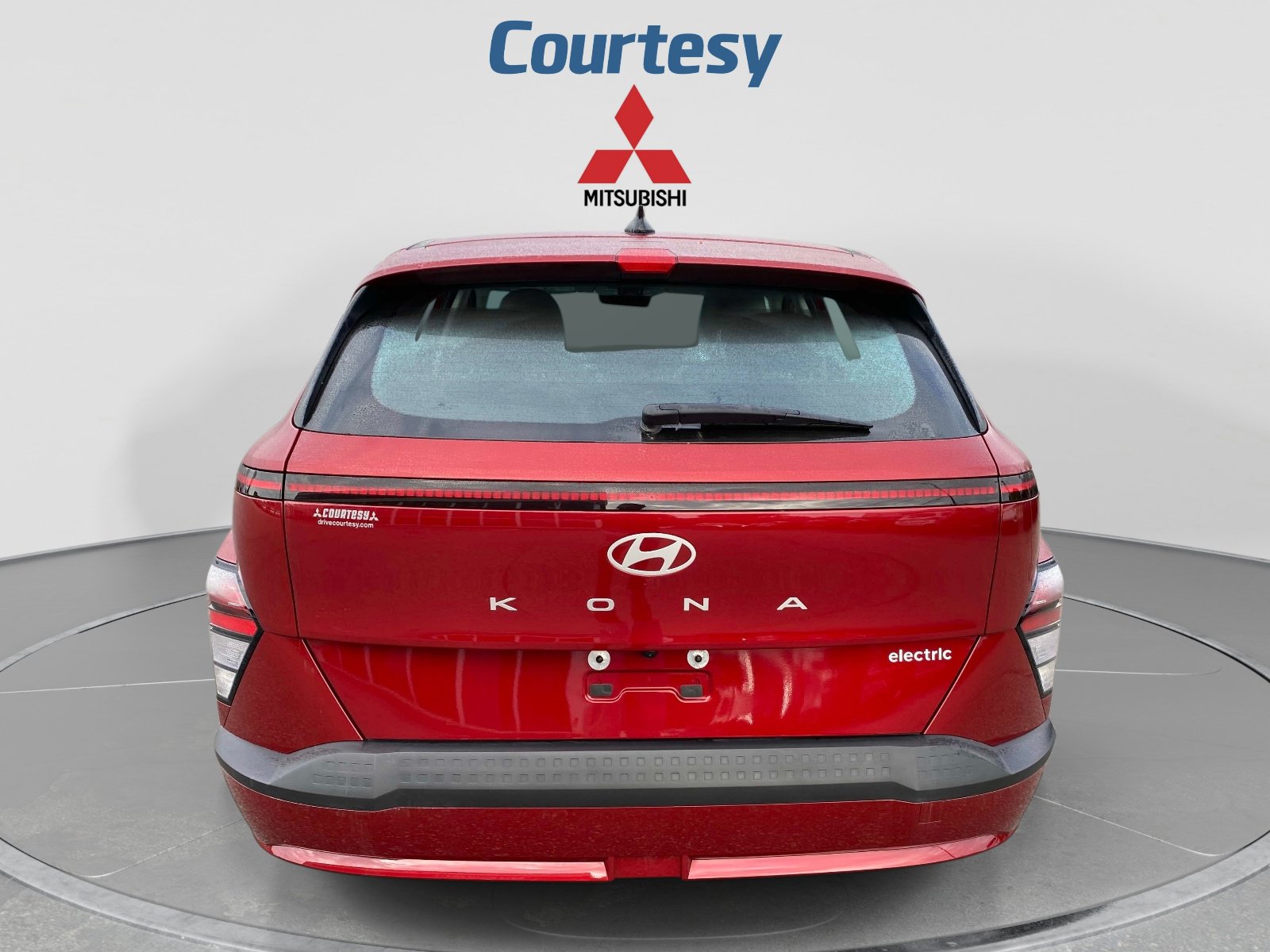 Used 2025 Hyundai Kona SE FWD image 4