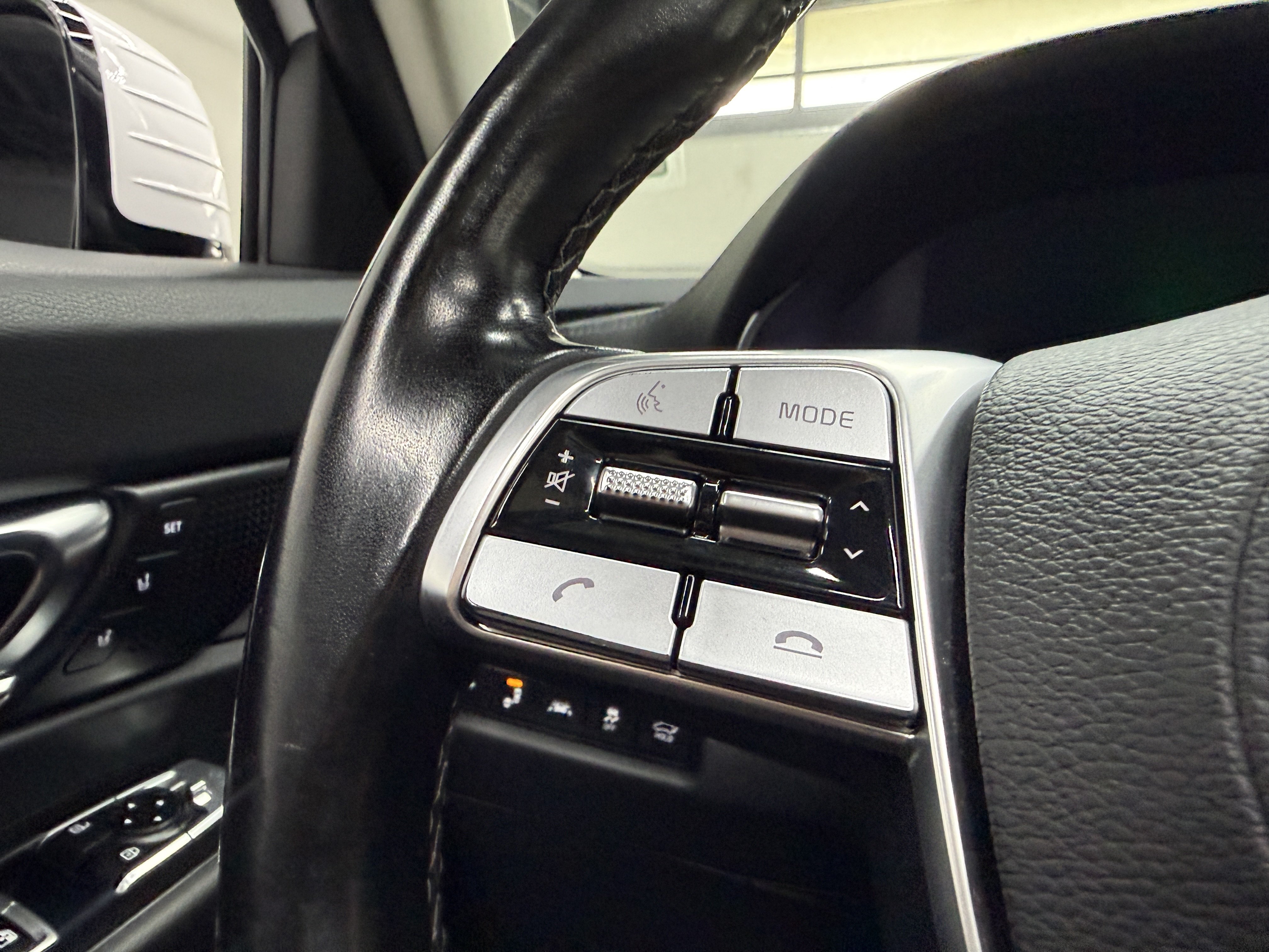 Used 2021 Kia Telluride SX AWD/4WD image 15
