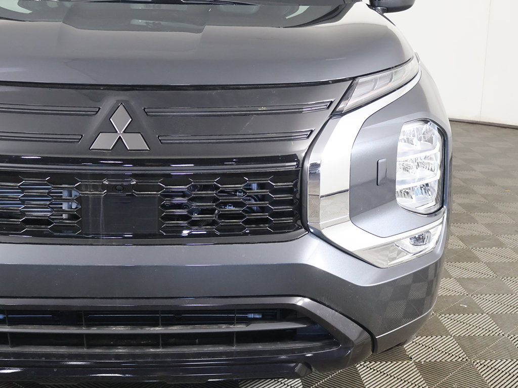 New 2026 Mitsubishi Outlander LE AWD/4WD image 14