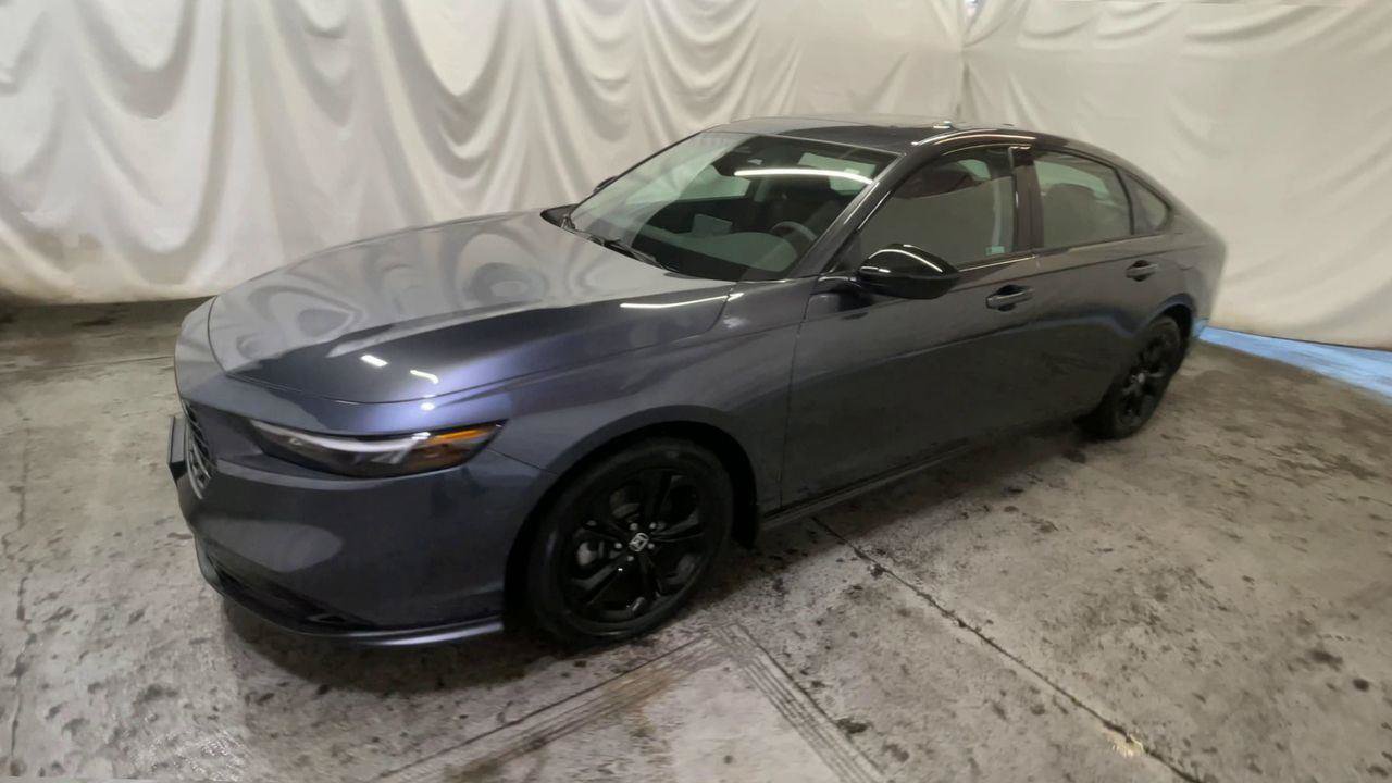Certified 2025 Honda Accord SE image 4