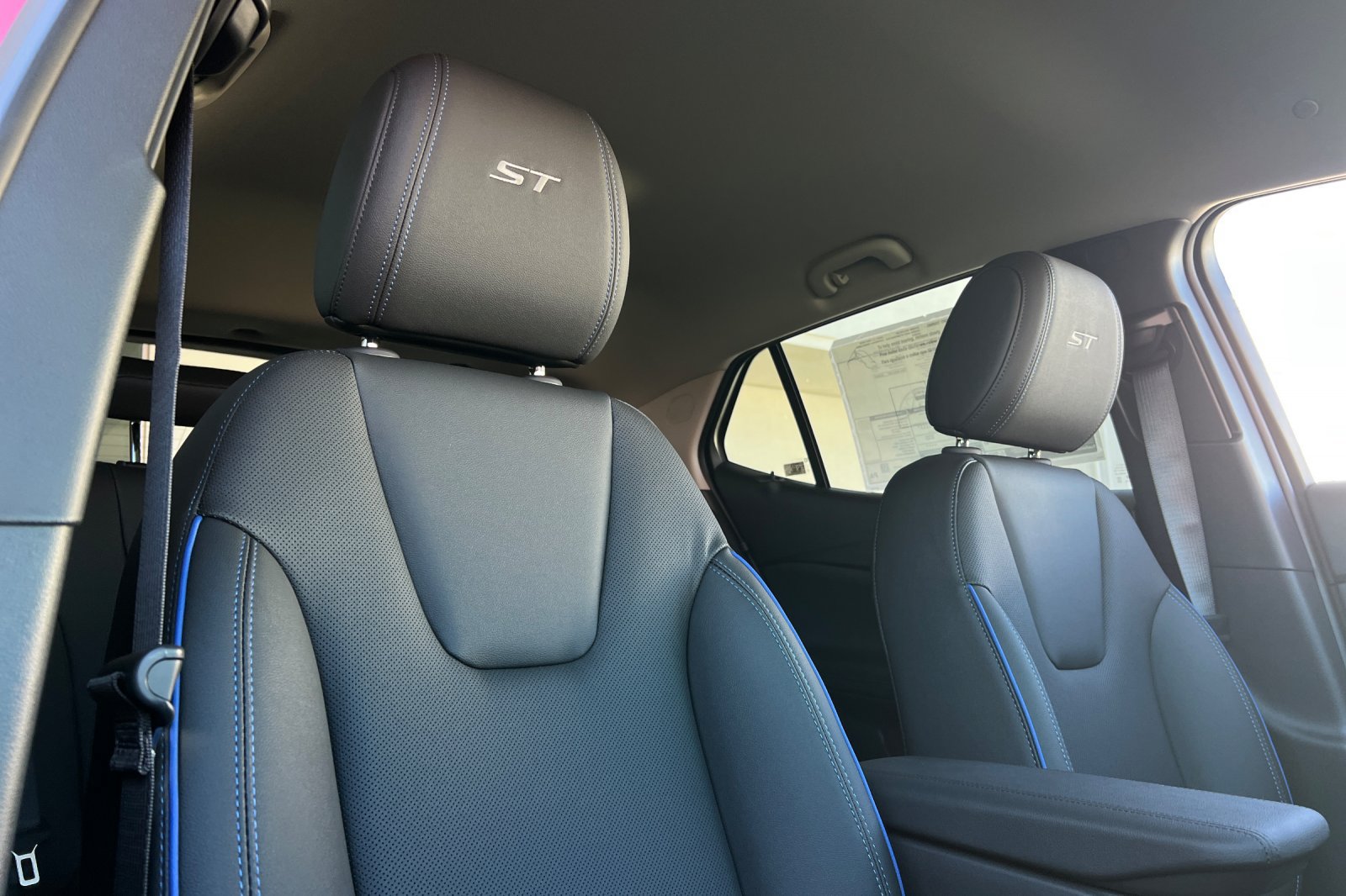 New 2026 Buick Encore GX Sport Touring FWD image 18