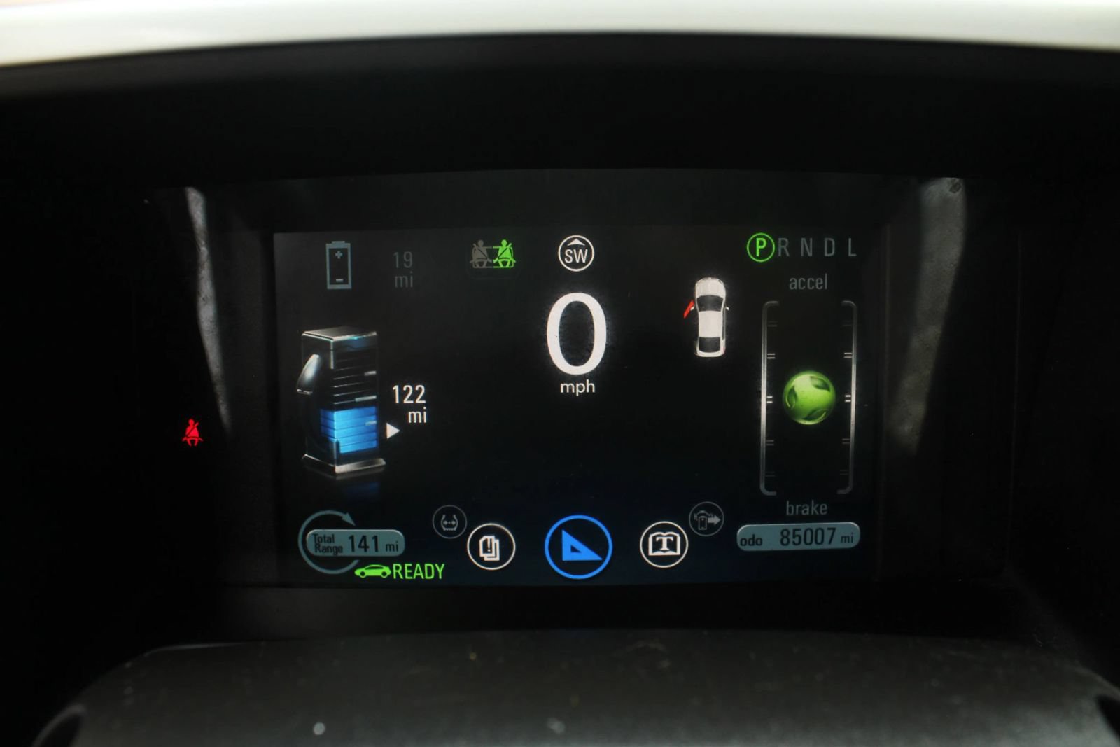 Used 2013 Chevrolet Volt w/ Enhanced Safety Package 1 FWD image 31