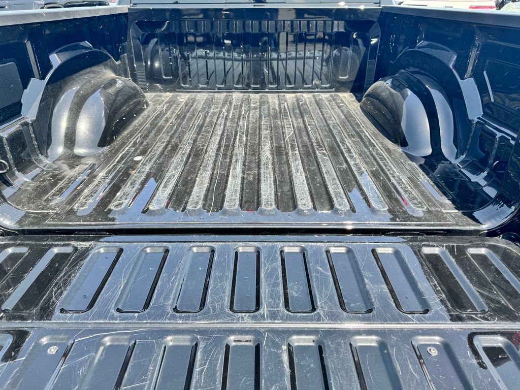New 2026 RAM 1500 Laramie w/ Night Edition AWD/4WD image 9