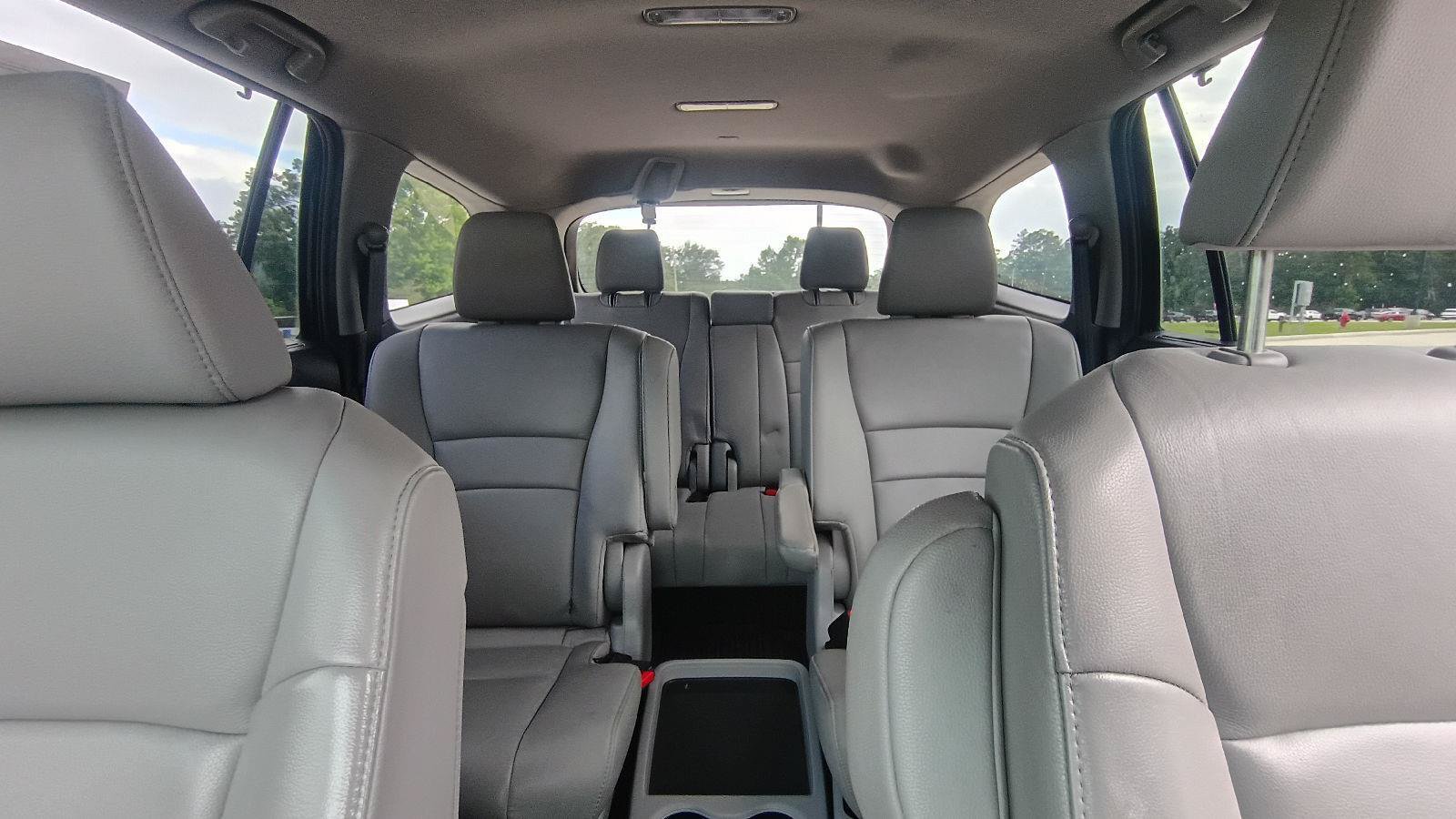 Used 2019 Honda Pilot Touring image 13