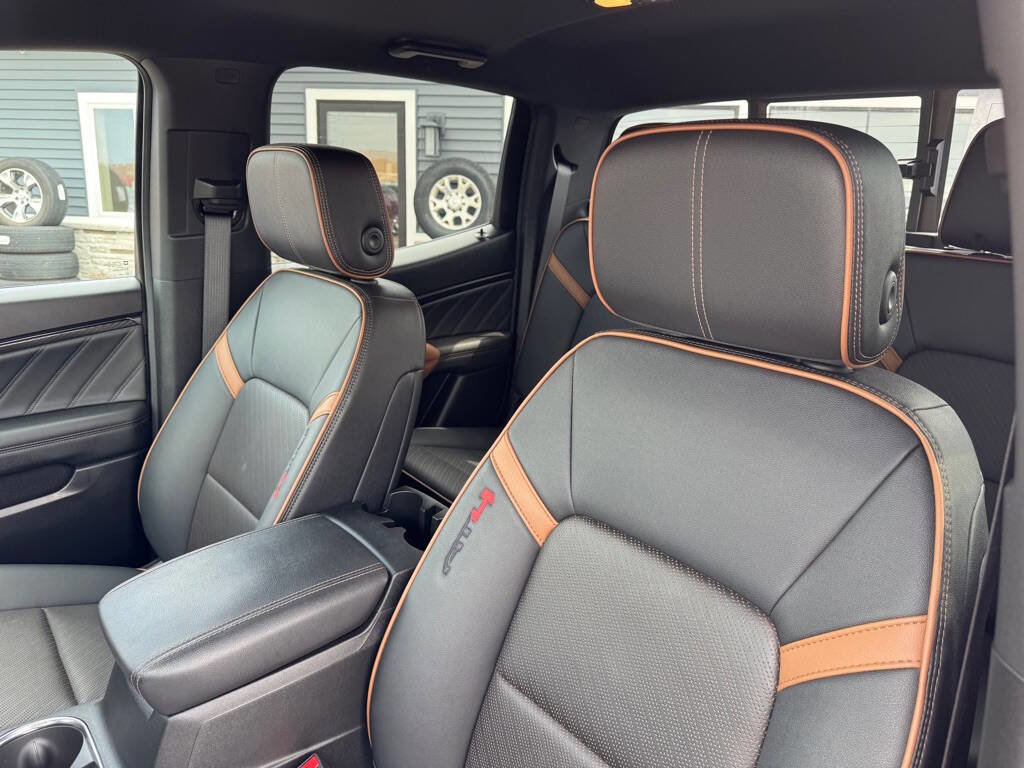 Used 2023 GMC Canyon AT4 w/ AT4 Premium Package image 15