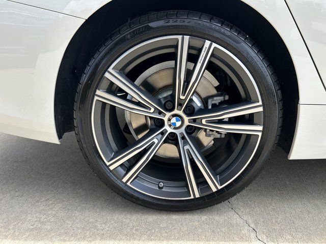 Used 2023 BMW 330i xDrive Sedan w/ Premium Package AWD/4WD image 24