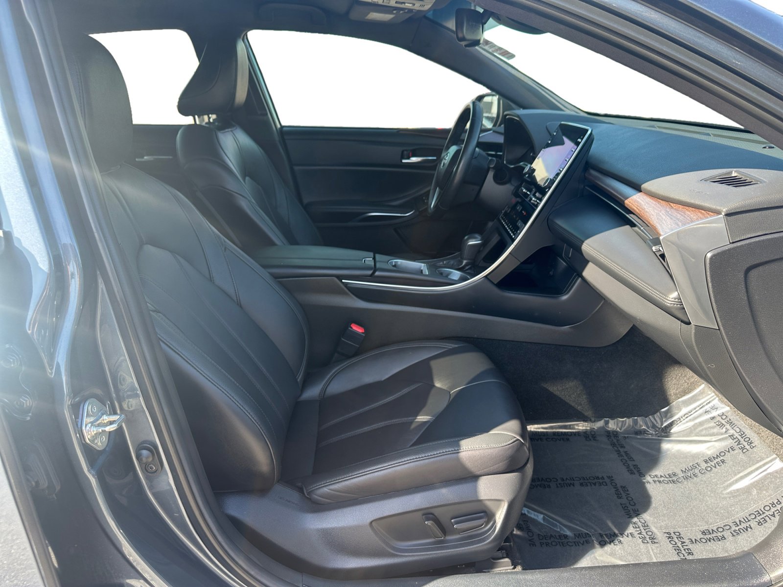 Used 2020 Toyota Avalon XLE w/ All Weather Liner Package FWD image 15