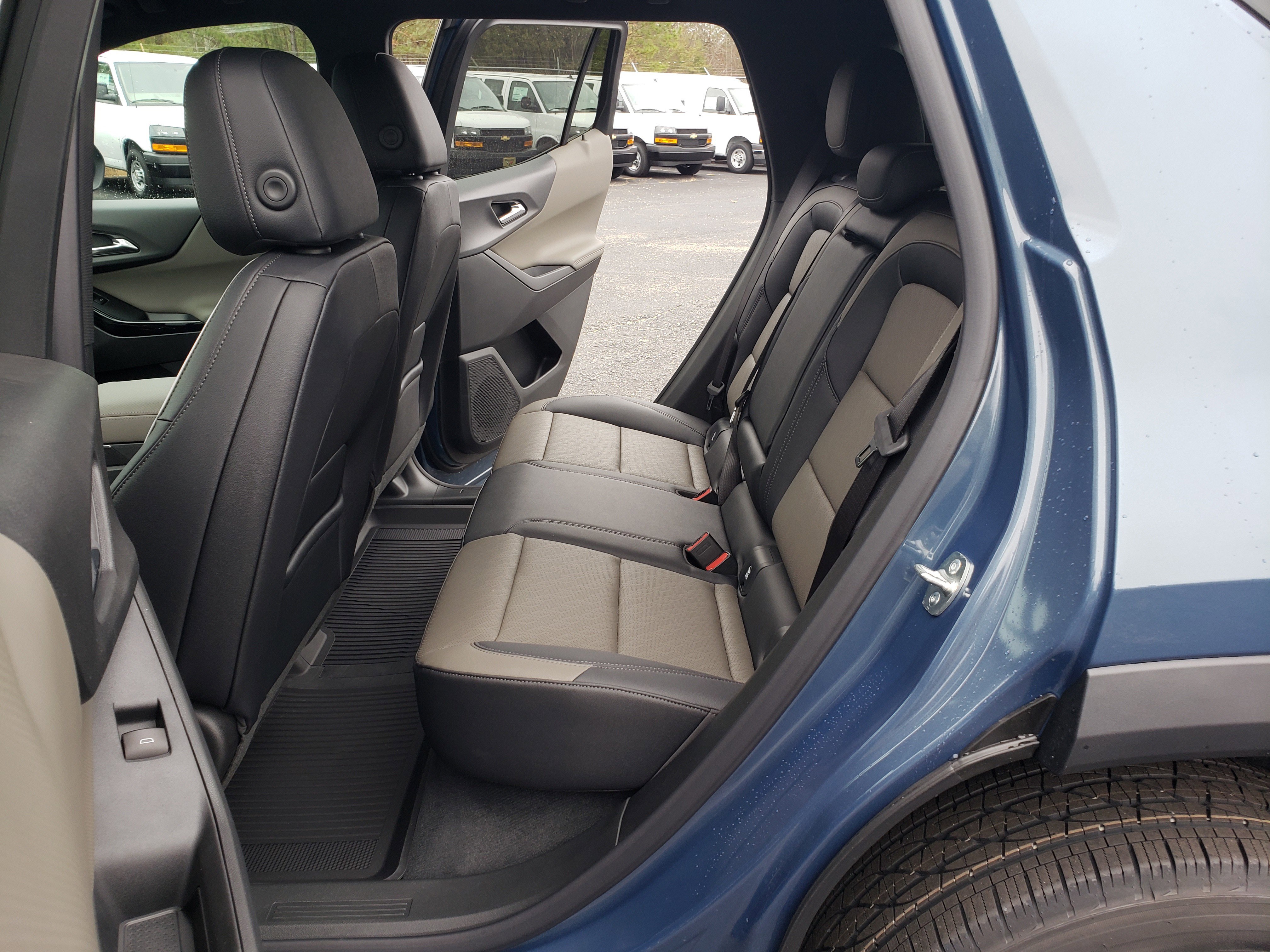 New 2026 Chevrolet Equinox LT w/ Convenience Package II image 35