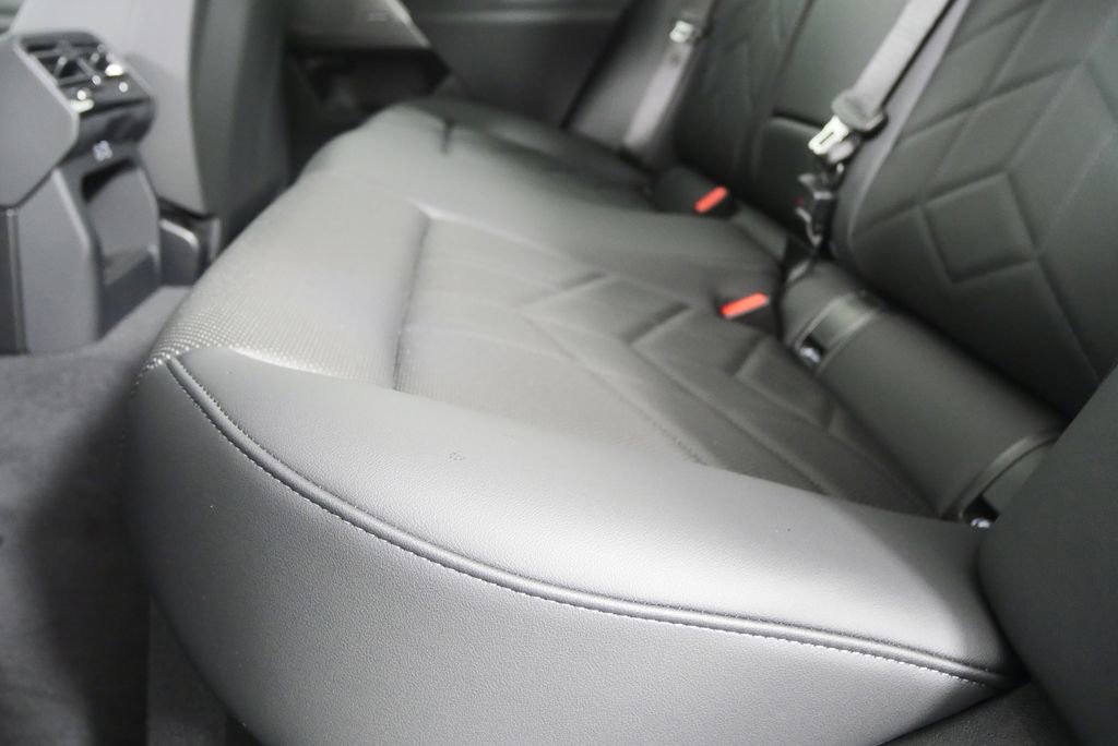 Used 2026 BMW 530i w/ M Sport Package RWD image 15