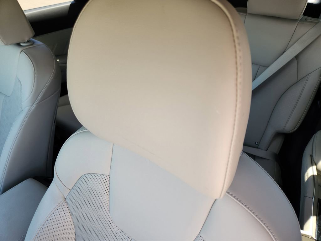 Used 2025 Kia Sorento SX image 14