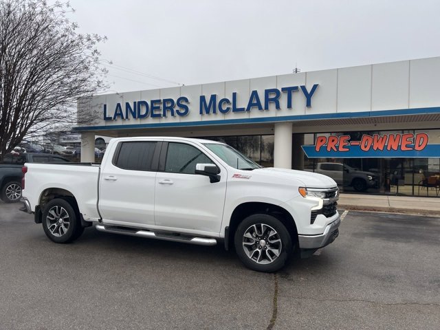 Used 2022 Chevrolet Silverado 1500 LT w/ Z71 Off-Road Package image 1