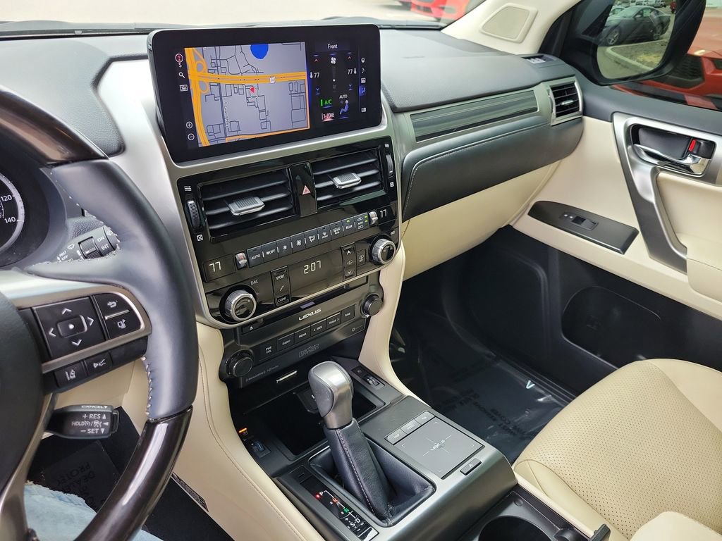 Used 2023 Lexus GX 460 Luxury w/ Accessory Package image 22