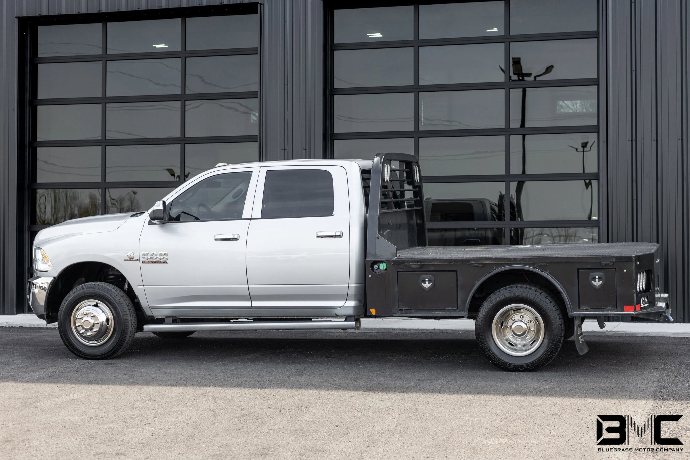 Used 2017 RAM 3500 Tradesman w/ Chrome Appearance Group image 5