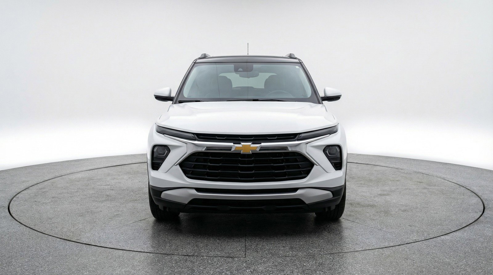 Used 2025 Chevrolet TrailBlazer LT FWD image 2