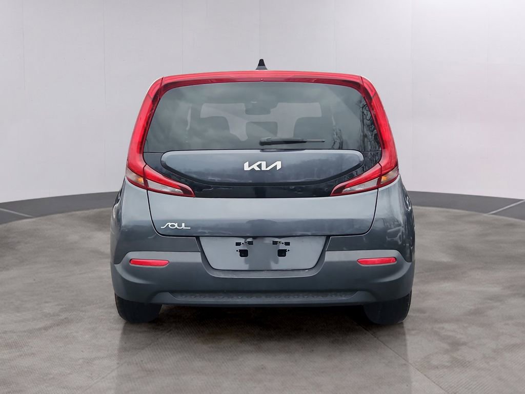 Used 2022 Kia Soul LX image 5