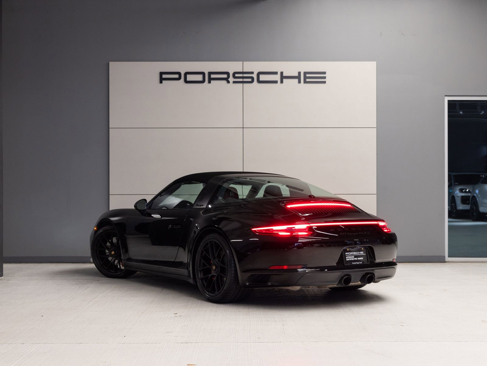 Certified 2019 Porsche 911 Targa 4 GTS AWD/4WD image 3