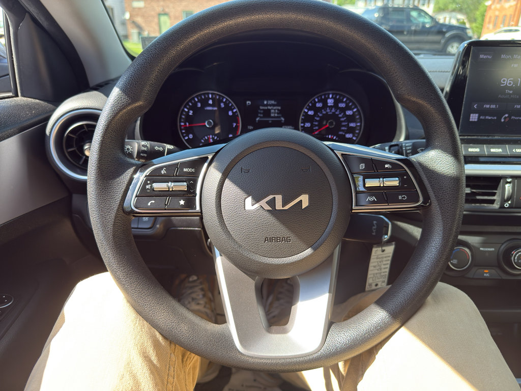 Used 2023 Kia Forte LXS w/ LXS Technology Package FWD image 11