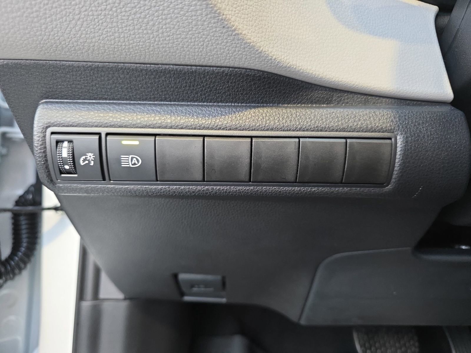 Used 2025 Toyota Corolla LE image 25
