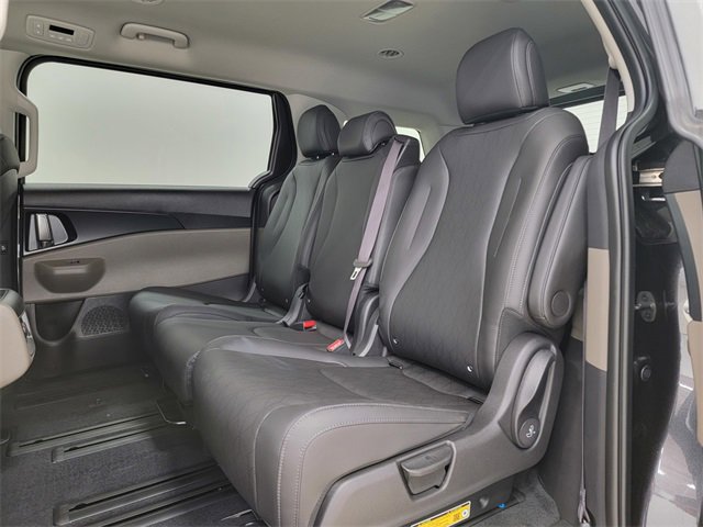 New 2026 Kia Carnival LXS image 15