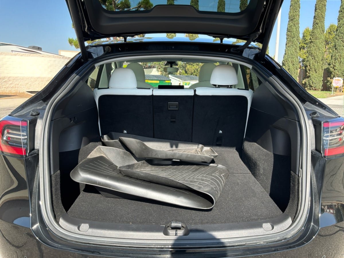 Used 2022 Tesla Model Y Long Range AWD/4WD image 22