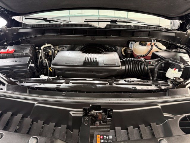 Used 2026 Chevrolet Suburban Premier AWD/4WD image 11