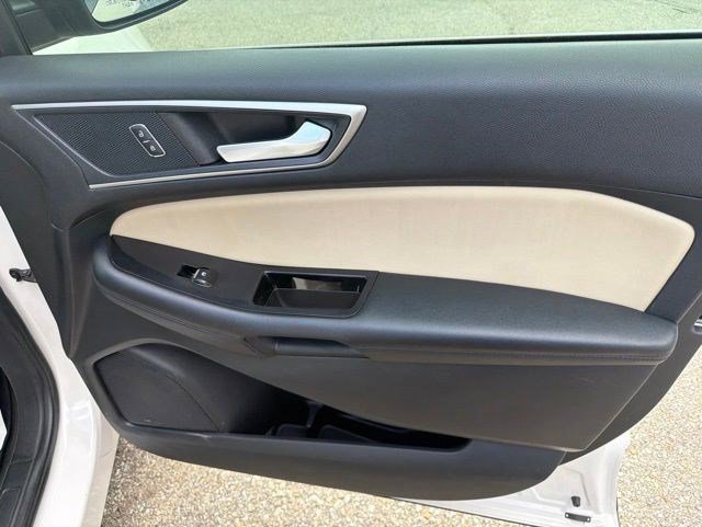 Used 2018 Ford Edge SEL w/ Equipment Group 201A FWD image 20