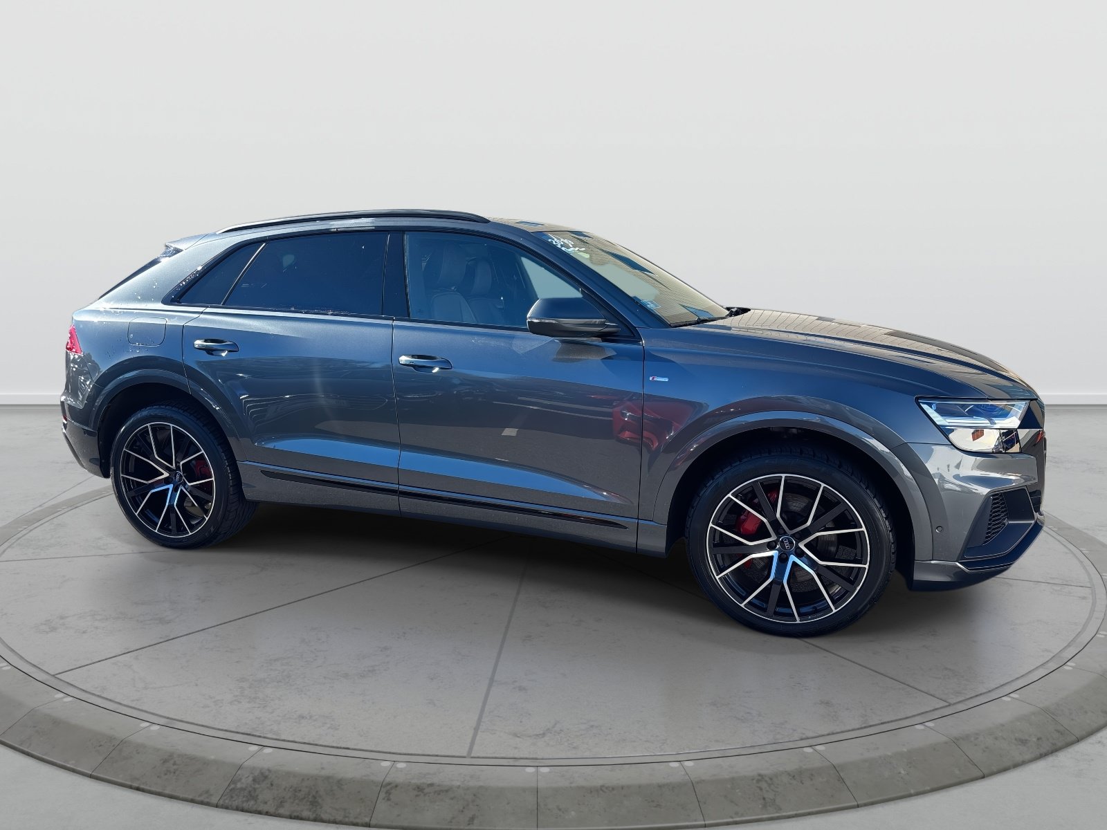Used 2019 Audi Q8 Premium Plus w/ Premium Plus AWD/4WD image 4