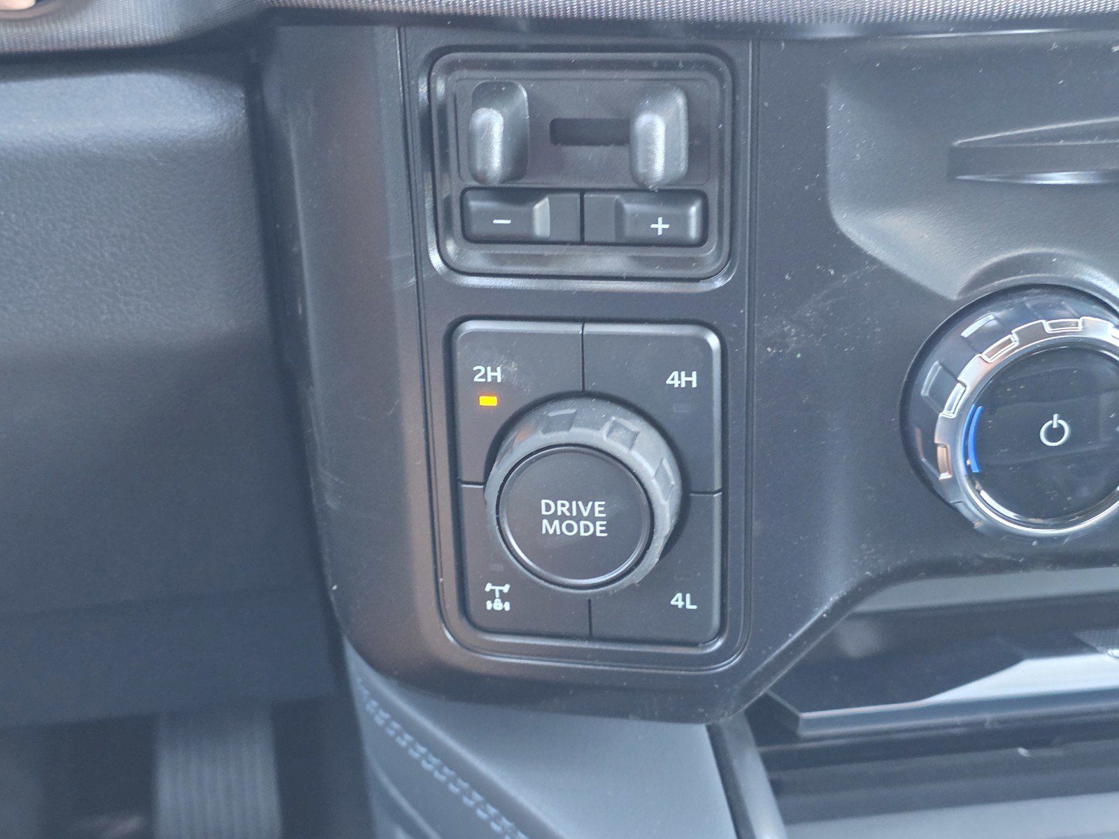 New 2026 Ford F250 Platinum image 24