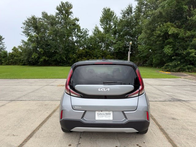 Used 2025 Kia Soul LX w/ LX Technology Package FWD image 7