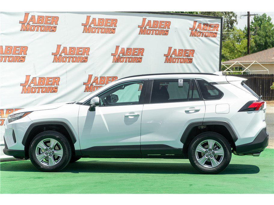 Used 2024 Toyota RAV4 XLE FWD image 25