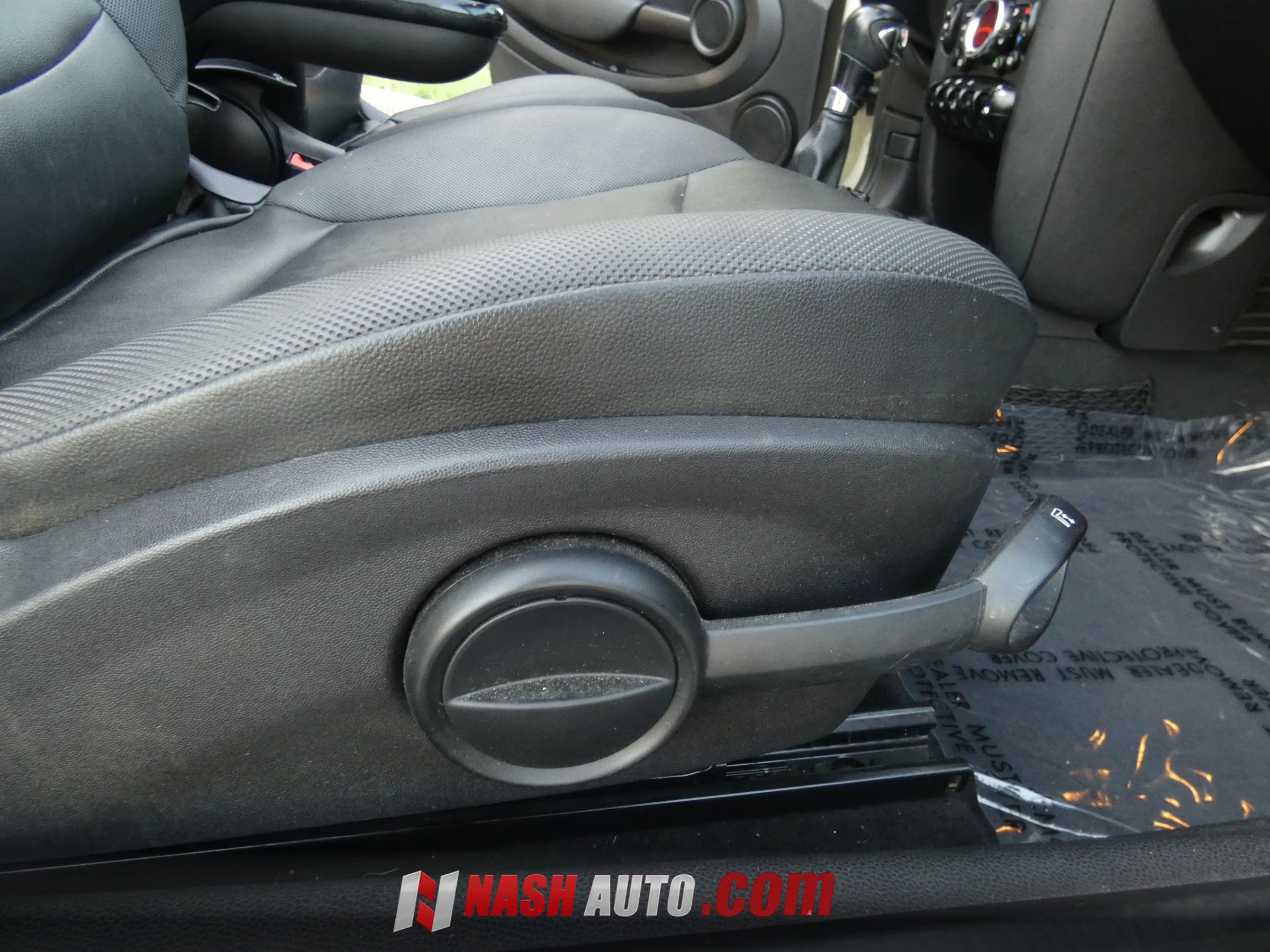 Used 2015 MINI Cooper Convertible FWD image 26