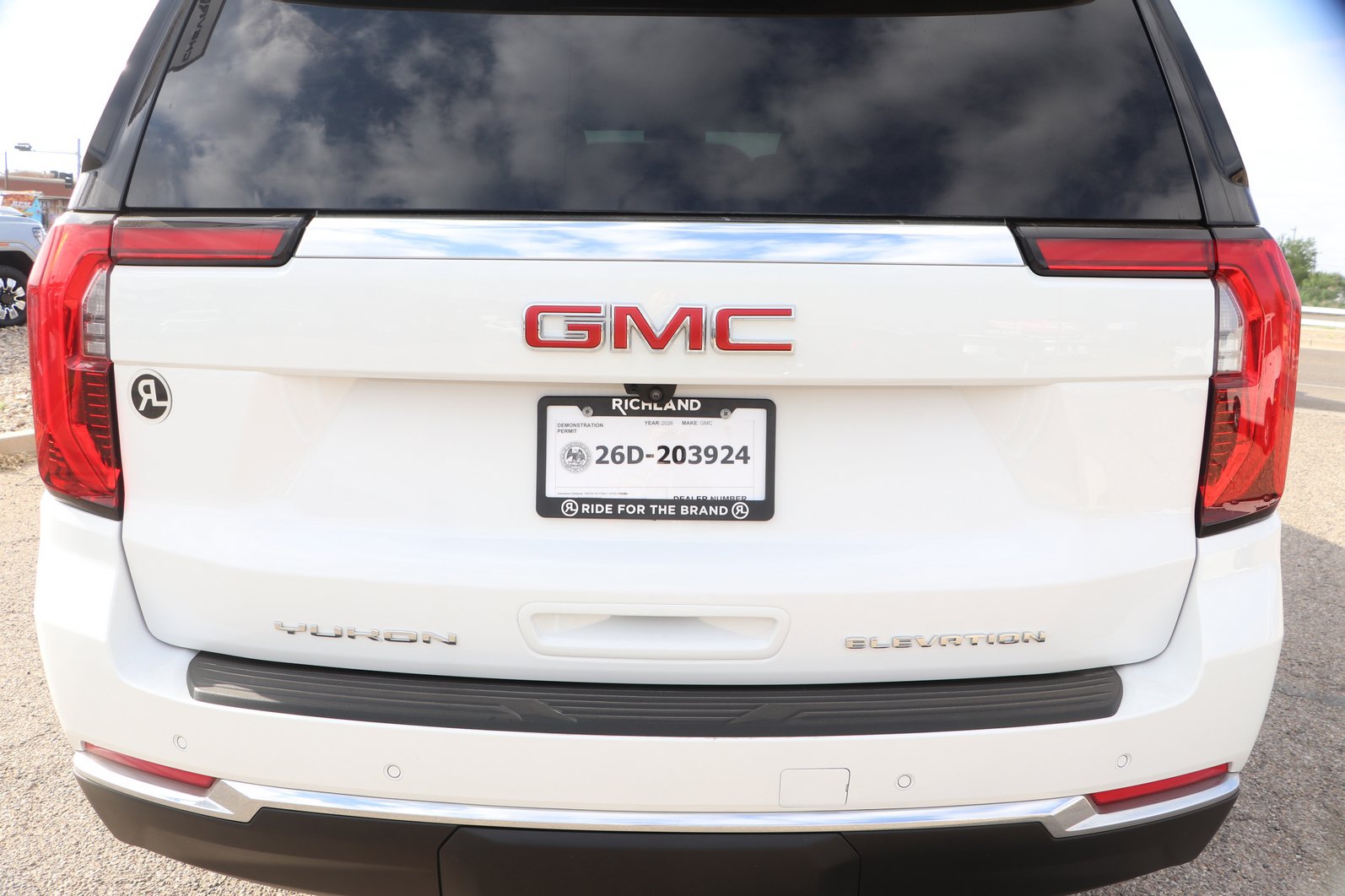 Used 2026 GMC Yukon XL Elevation AWD/4WD image 6