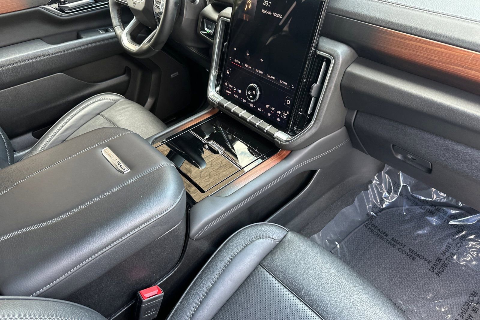 Certified 2025 GMC Yukon Denali image 18