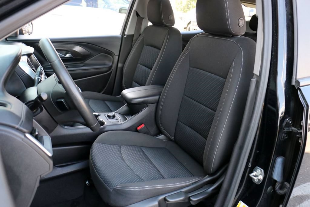 Used 2024 GMC Terrain SLE AWD/4WD image 19