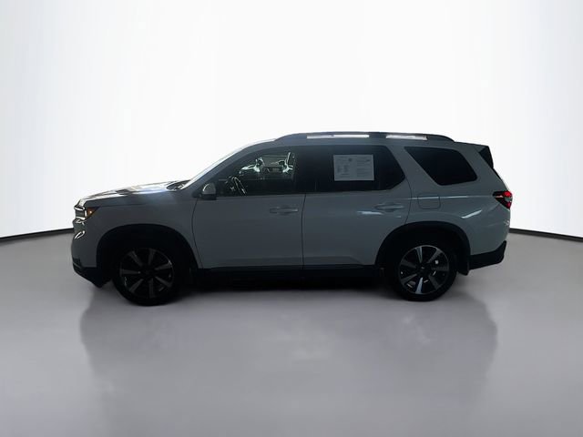 Used 2025 Honda Pilot Touring image 5