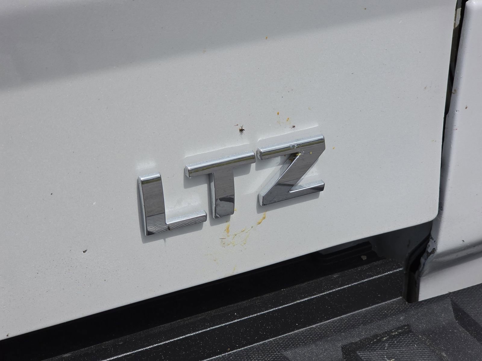 Used 2017 Chevrolet Silverado 1500 LTZ w/ LTZ Plus Package AWD/4WD image 5