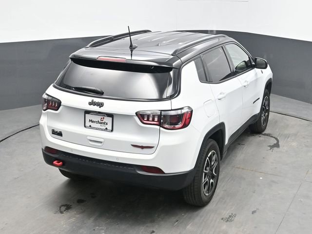 Used 2025 Jeep Compass Trailhawk AWD/4WD image 30