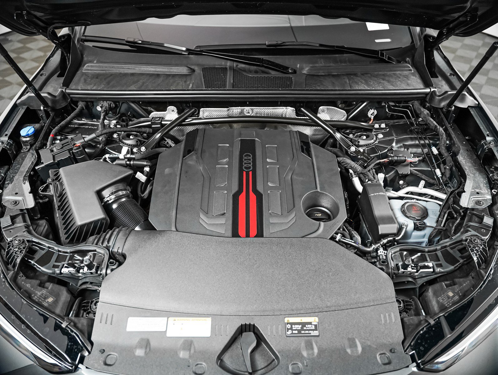 New 2026 Audi SQ5 Premium Plus AWD/4WD image 4