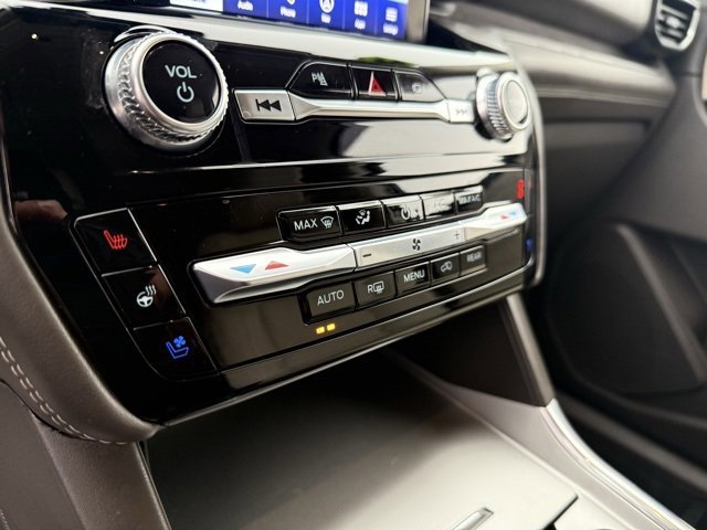 Certified 2023 Ford Explorer Platinum w/ Technology Package image 31