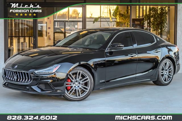 Used 2018 Maserati Ghibli GranSport image 1