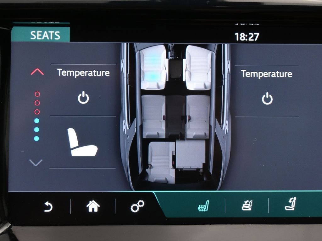 Used 2018 Land Rover Discovery HSE image 17