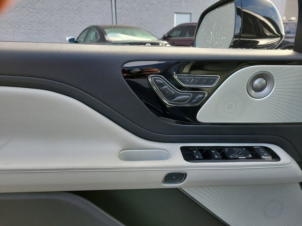 New 2026 Lincoln Aviator Reserve image 18