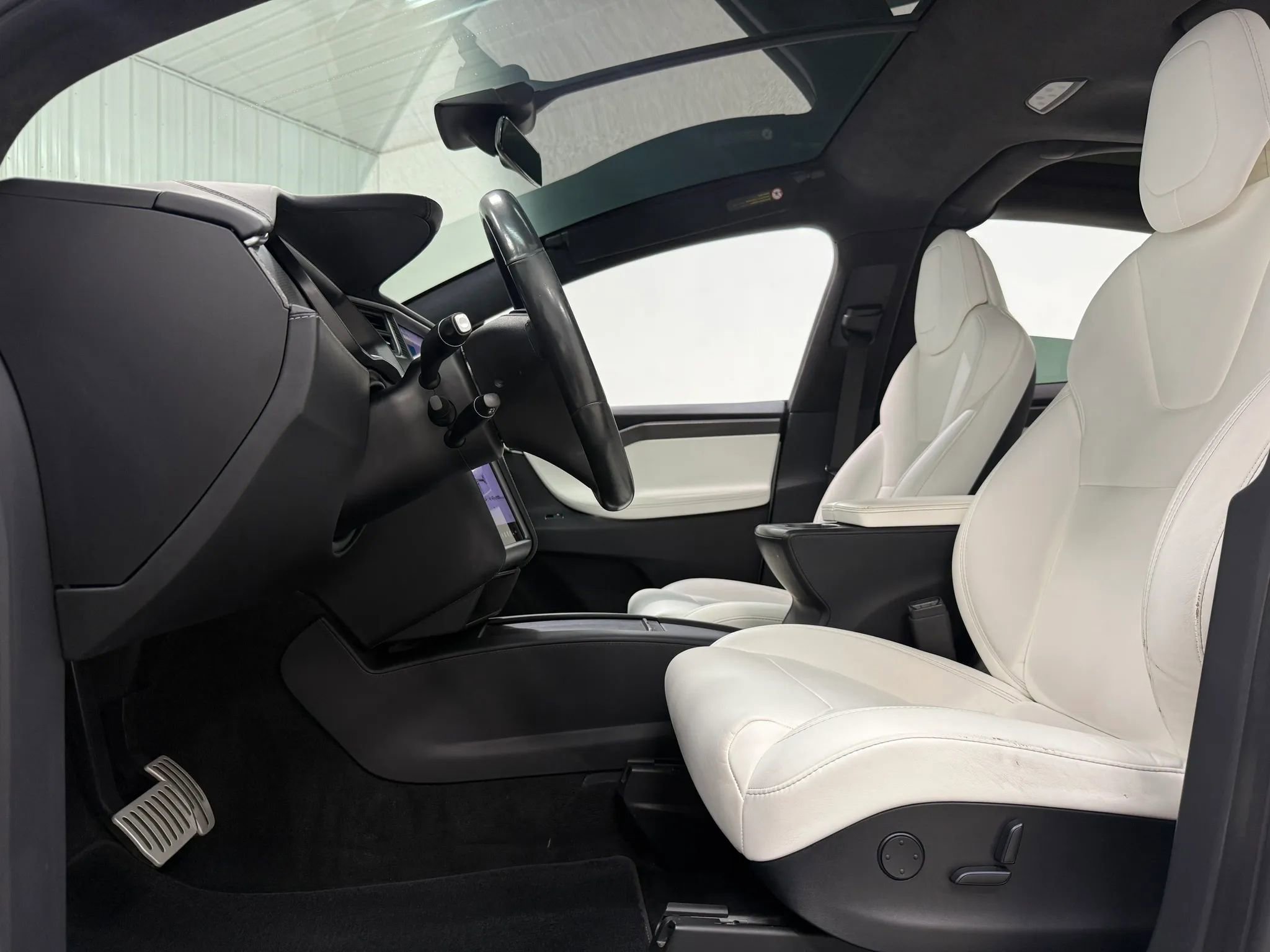 Used 2019 Tesla Model X Performance image 15