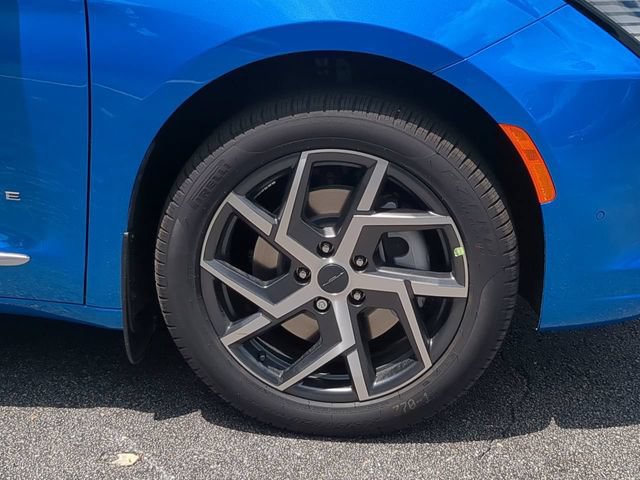 New 2027 Chrysler Pacifica Pinnacle w/ Theater Group AWD/4WD image 11