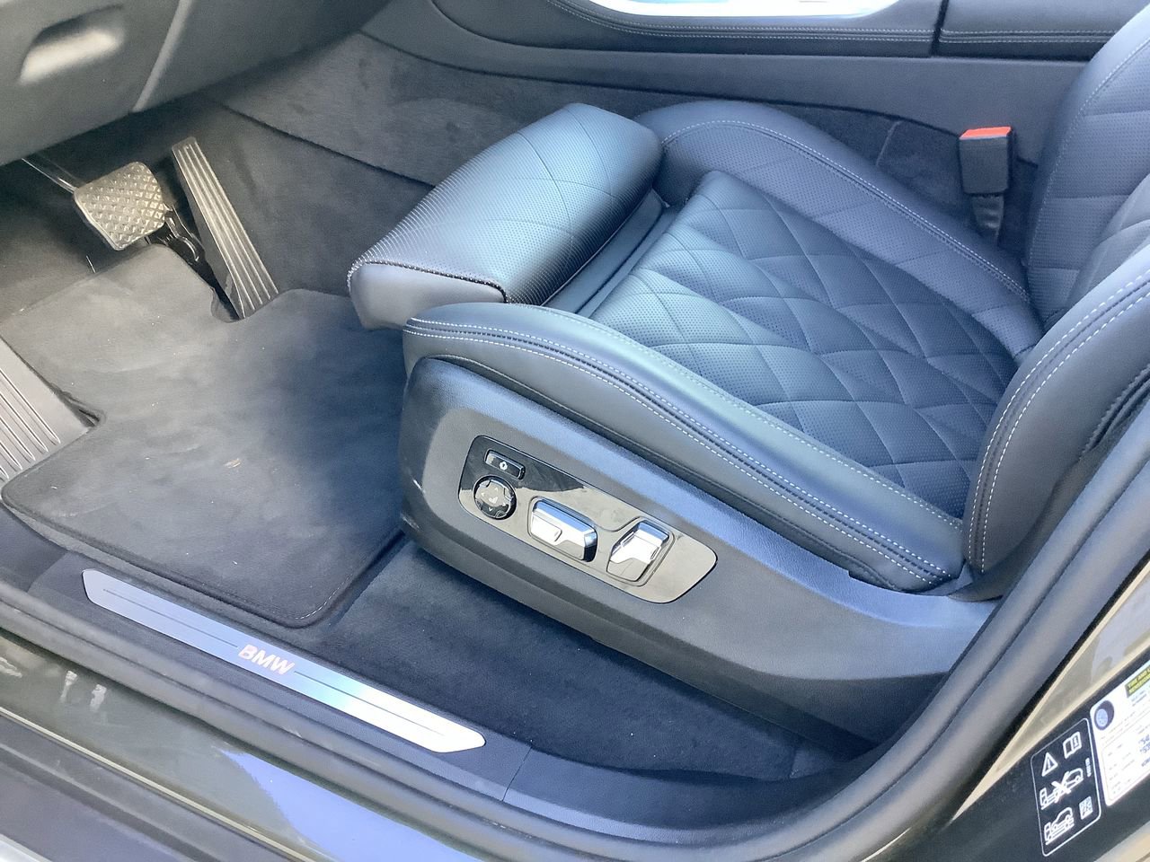 Certified 2025 BMW X5 xDrive40i image 14