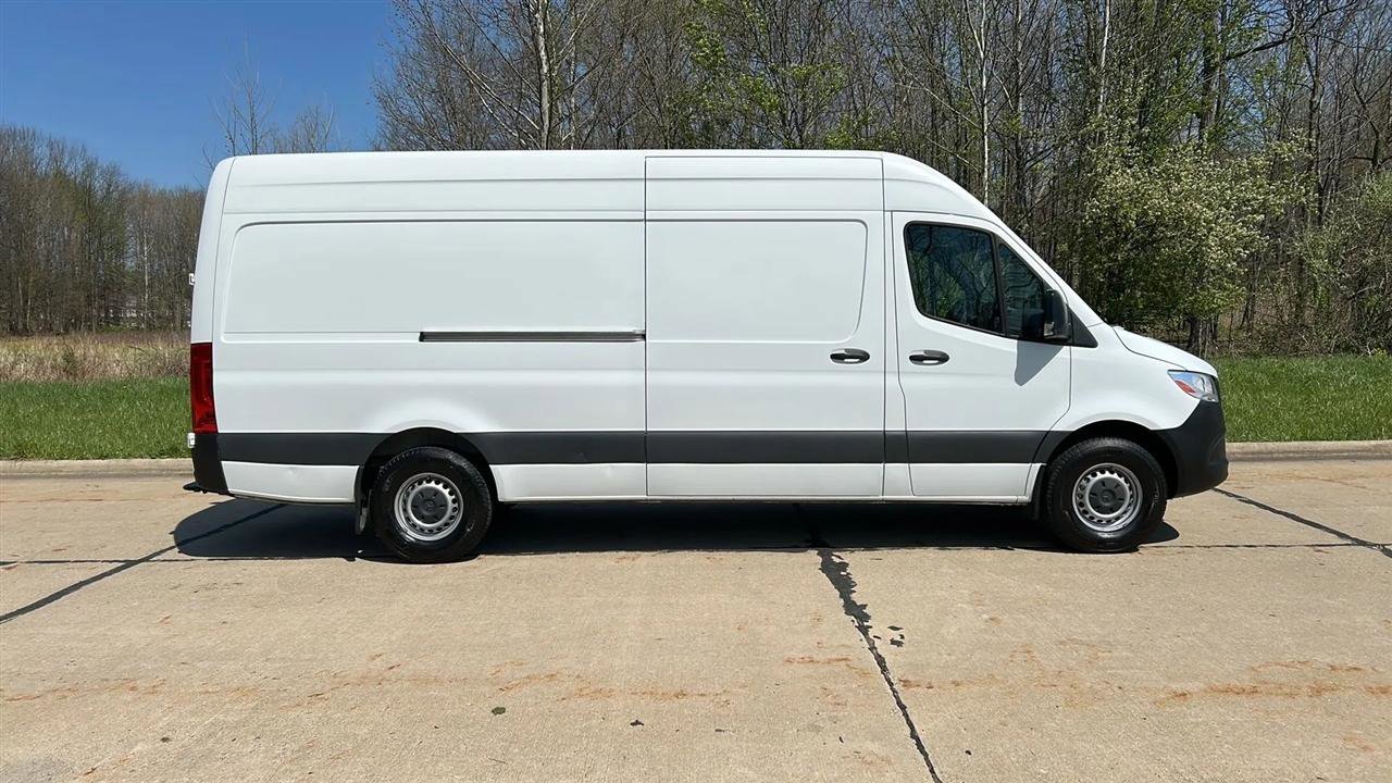 Used 2022 Mercedes-Benz Sprinter 2500 image 5