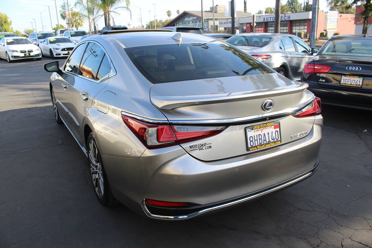 Used 2019 Lexus ES 300h w/ Premium Package FWD image 5