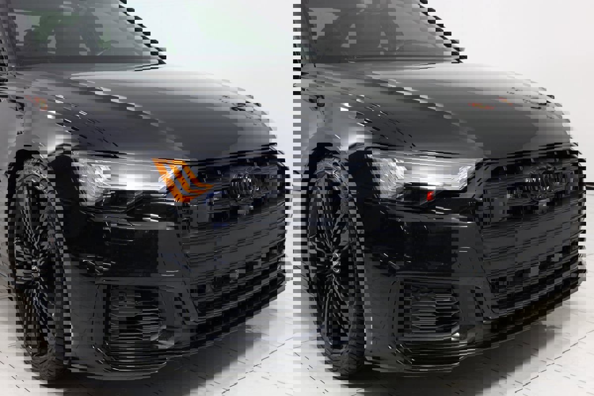 Used 2023 Audi S6 Prestige w/ Prestige Package image 37