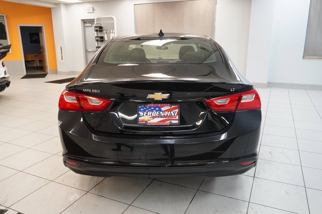 Used 2016 Chevrolet Malibu LT image 8