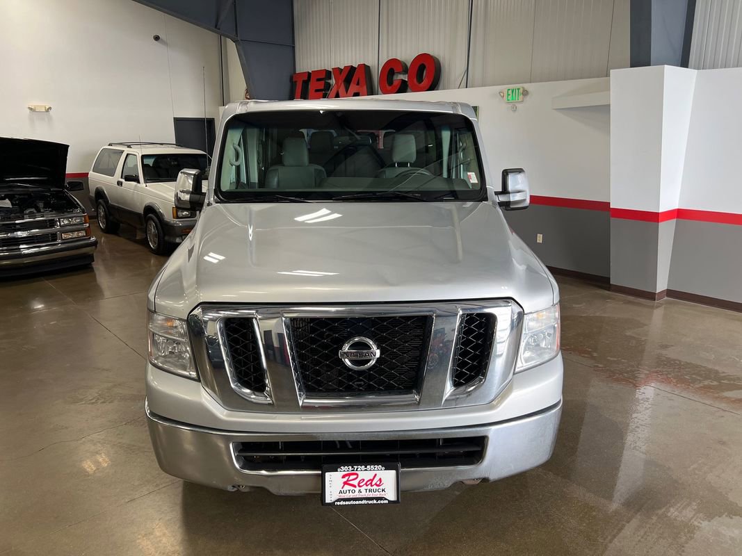 Used 2017 Nissan NV 3500 SV image 60